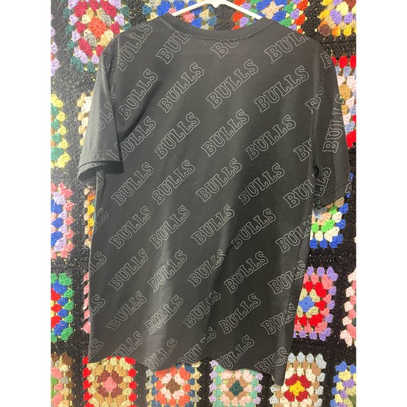 NBA Chicago Bulls All-Over Print Center Logo Tee Large - Picture 2 of 3